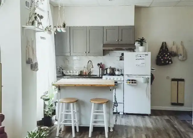 Property at 425 S 15th St Unit 3R, Philadelphia, PA, 19146, 1 bed, 1 bath, [object Object]