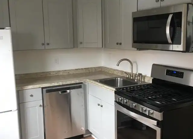 Property at 834 Park Ave Unit 2FR, Baltimore, MD, 21201, 1 bed, 1 bath, [object Object]