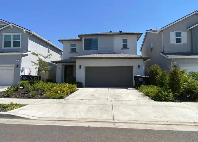 Property at 1005 W Sedona Ave, Visalia, CA, 93291, 3 beds, 2.5 baths, [object Object]