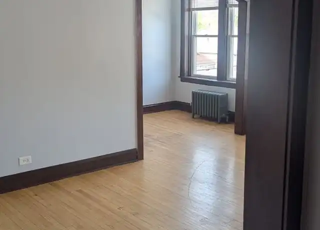 Property at 5427 W Addison St, Chicago, IL, 60641, 1 bed, 1 bath, [object Object]