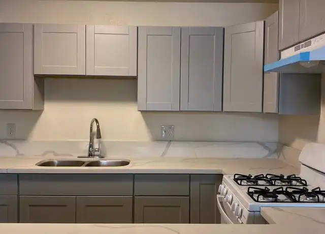 Property at 18462 Montezuma St Unit 10, Adelanto, CA, 92301, 1 bed, 1 bath, [object Object]