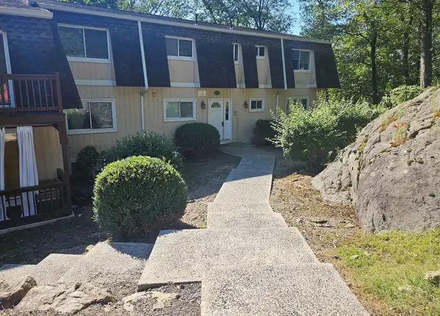 Property at 18 Pavilion Ridge Way Unit 17, Suffern, NY, 10901, 1 bed, 1 bath, [object Object]
