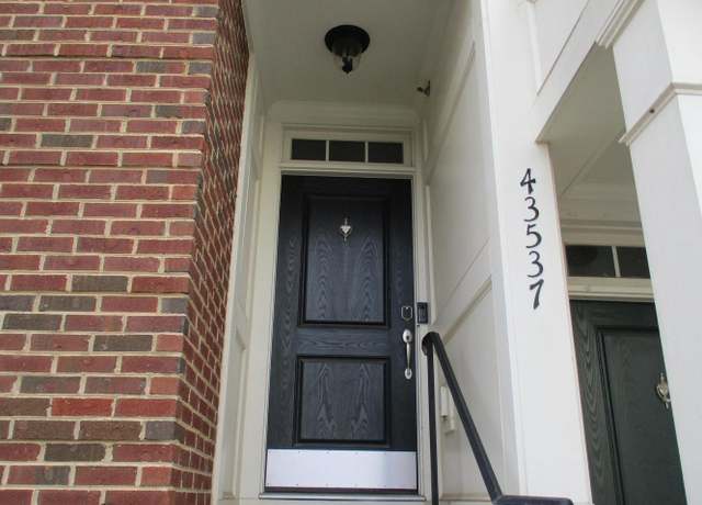 Photo of 43537 Helmsdale Ter, Chantilly, VA 20152