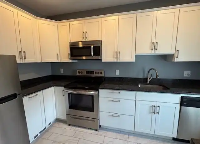 Property at 744 E 4th St Unit 3, Boston, MA, 02127, 2 beds, 1 bath, [object Object]