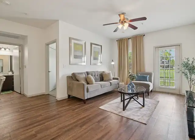 Property at Crenshaw Grand - 5400 Crenshaw Rd, Pasadena, TX, 77505, 1-2 bed, 1-2 bath, [object Object]