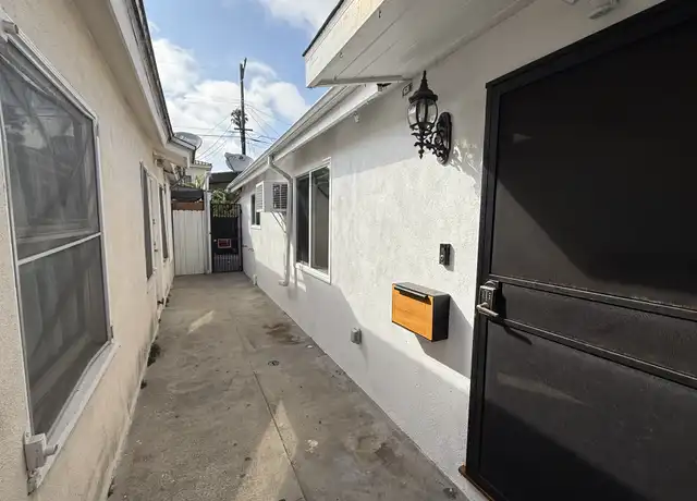 Property at 12317 Culver Blvd, Los Angeles, CA, 90066, 2 beds, 1.5 baths, [object Object]