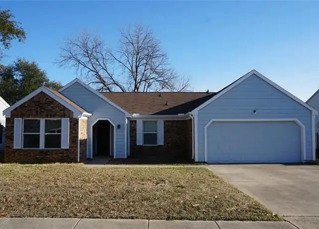 Property at 302 Rosemary Ln, Euless, TX, 76039, 3 beds, 2 baths, [object Object]
