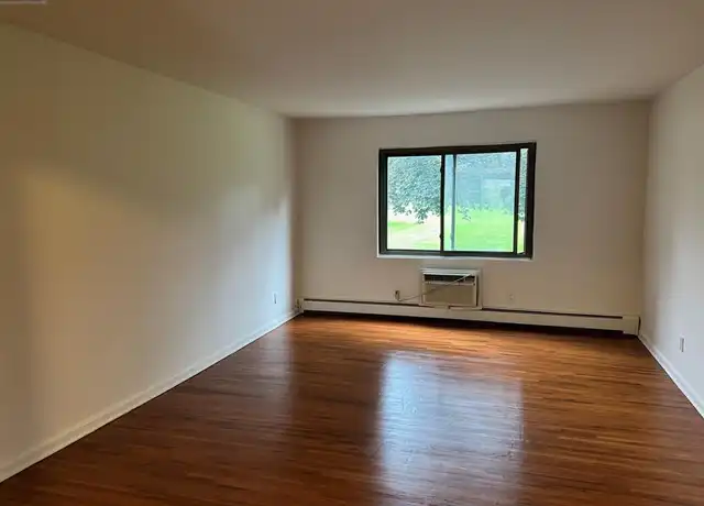 Property at 105 Bellgrove Dr Unit 4A, Mahwah, NJ, 07430, 1 bed, 1 bath, [object Object]