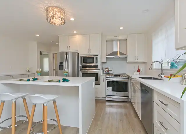 Property at 3409 Kepuhi St, Honolulu, HI, 96815, 2 beds, 1 bath, [object Object]