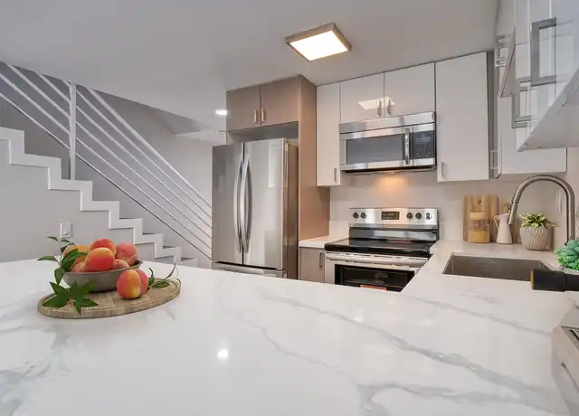 Property at 2106 Manhattan Beach Blvd, Redondo Beach, CA, 90278, 2 beds, 1.5 baths, [object Object]