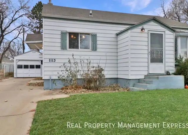 Property at 1113 W 9th St, Sioux Falls, SD, 57104, 3 beds, 1.5 baths, [object Object]