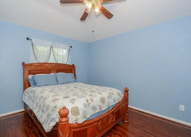Property at 1210 Gibbons Ct, Rosenberg, TX, 77471, 4 beds, 2 baths, [object Object]