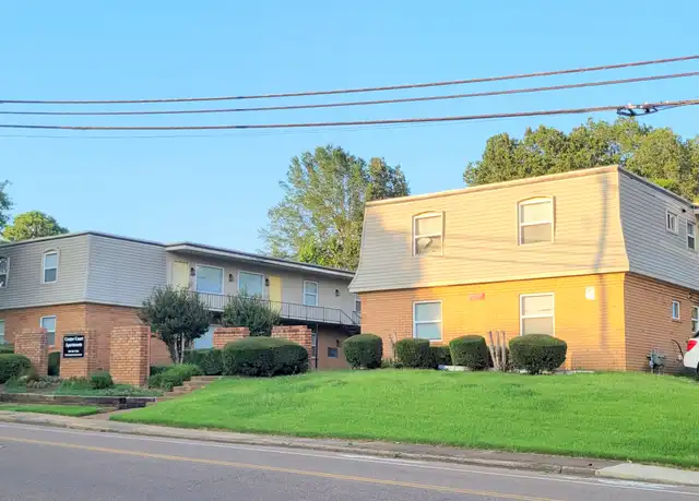 Property at 288 S Center St, Collierville, TN, 38017, 2 beds, 1 bath, [object Object]