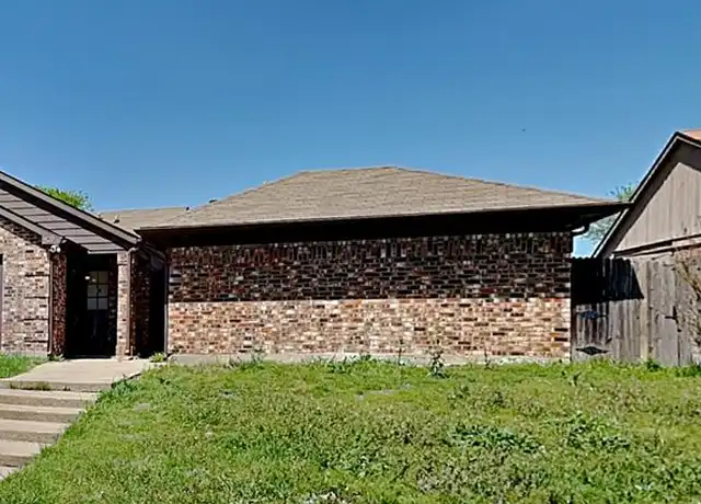 Property at 422 Dollins St, Cedar Hill, TX, 75104, 2 beds, 2 baths, [object Object]