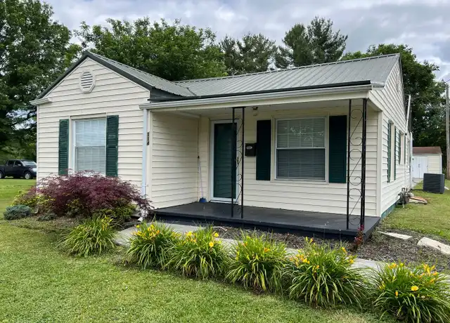 Property at 114 N Lincoln Ave, Jonesborough, TN, 37659, 3 beds, 2 baths, [object Object]