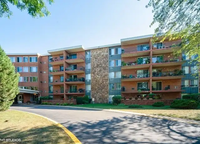 Property at 18 E Old Willow Rd Unit 507N, Prospect Heights, IL, 60070, 2 beds, 2 baths, [object Object]
