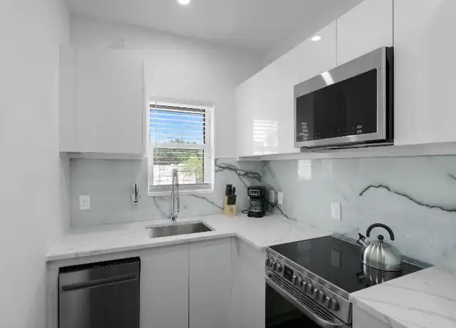 Property at 927 S Howard Ave #6, Tampa, FL, 33606, 1 bed, 1 bath, [object Object]
