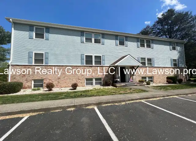 Property at 805 Apperson Dr Unit Yorkshire 11, Salem, VA, 24153, 2 beds, 1 bath, [object Object]