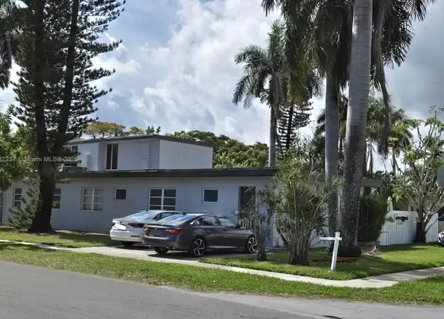 Property at 250 SE Park St Unit 6, Dania Beach, FL, 33004, 0 beds, 1 bath, [object Object]