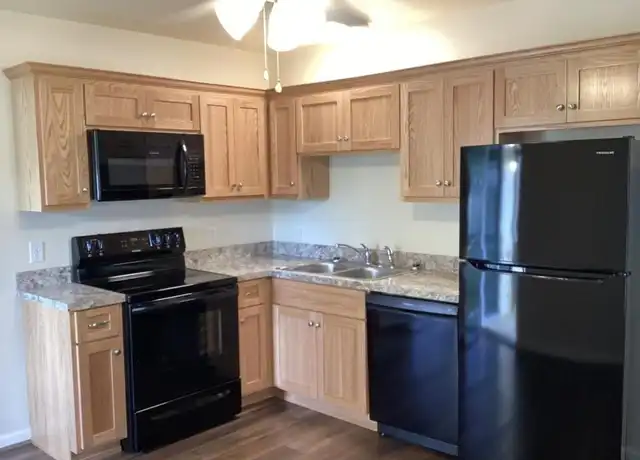 Property at 2424 Magnolia Ave, Buena Vista, VA, 24416, 1 bed, 1 bath, [object Object]