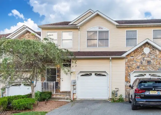 Property at 136 Springhill Dr, Morris Plains, NJ, 07950, 2 beds, 2.5 baths, [object Object]