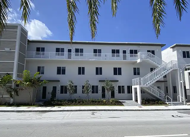 Property at 10300 NW 66th St #107, Doral, FL, 33178, 3 beds, 2.5 baths, [object Object]