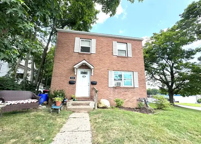 Property at 325 E Englewood Ave Unit 2, New Castle, PA, 16105, 2 beds, 1 bath, [object Object]