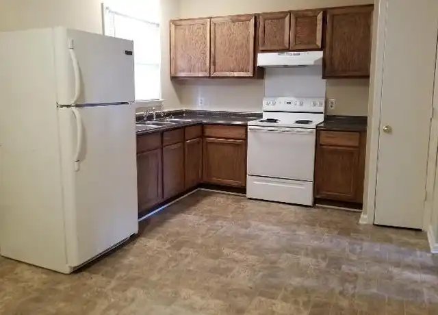 Property at 613 Vista Cir, High Point, NC, 27263, 3 beds, 1 bath, [object Object]