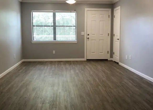 Property at 5101 Hales Dr Unit 112, Oklahoma City, OK, 73112, 2 beds, 2 baths, [object Object]