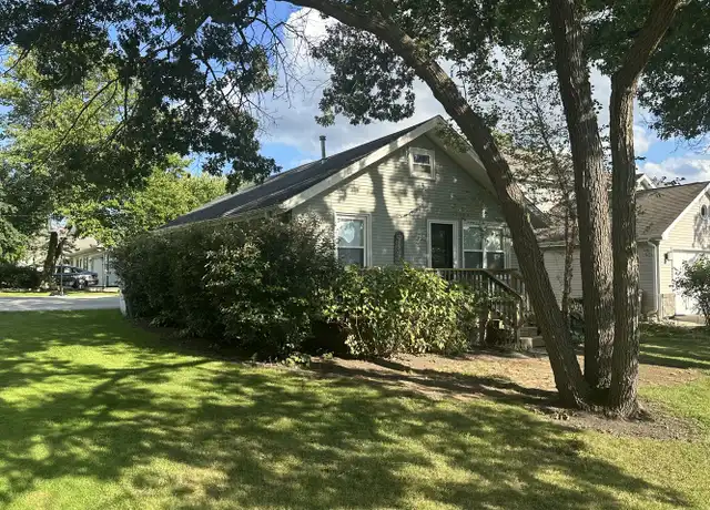 Property at 812 Ridge Ave, Wauconda, IL, 60084, 2 beds, 1 bath, [object Object]