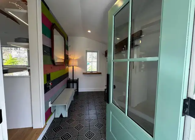 Property at 51 Stoney Hill Rd, Sag Harbor, NY, 11963, 2 beds, 1 bath, [object Object]