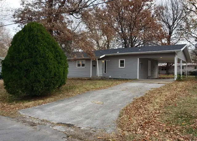 Property at 1334 S Airwood Dr, Springfield, MO, 65804, 3 beds, 2 baths, [object Object]