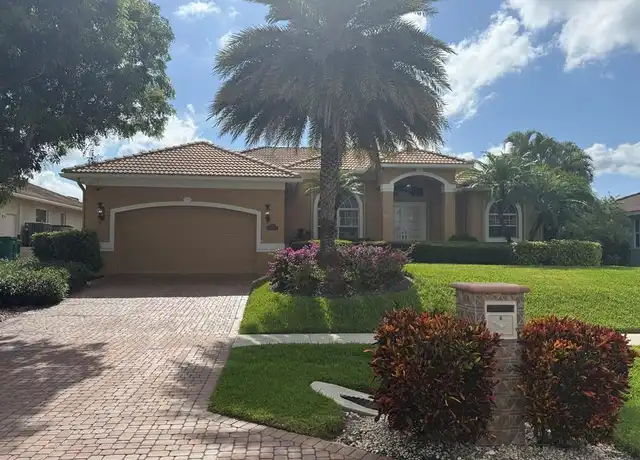 Property at 121 Bonita Ct, Marco Island, FL, 34145, 4 beds, 3 baths, [object Object]