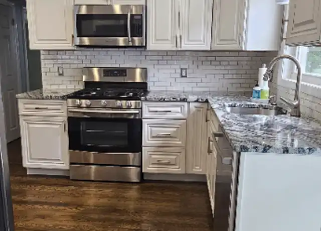 Property at 139 Saunders St, Medford, MA, 02155, 3 beds, 2 baths, [object Object]