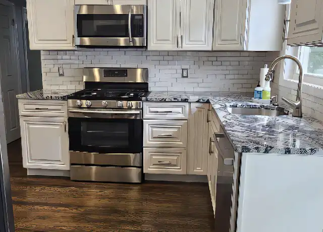 Property at 139 Saunders St, Medford, MA, 02155, 3 beds, 2 baths, [object Object]