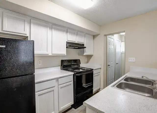 Property at 1770 Richmond Cir SE Unit 201J, Atlanta, GA, 30315, 1 bed, 1 bath, [object Object]