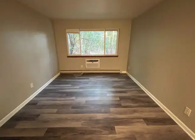 Property at 700 E North St Unit 5, Waukesha, WI, 53188, 1 bed, 1 bath, [object Object]
