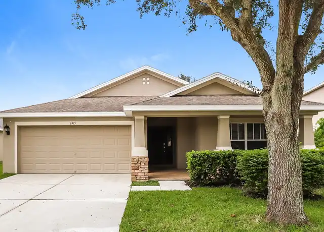 Property at 6915 Runner Oak Dr, Wesley Chapel, FL, 33545, 4 beds, 2 baths, [object Object]