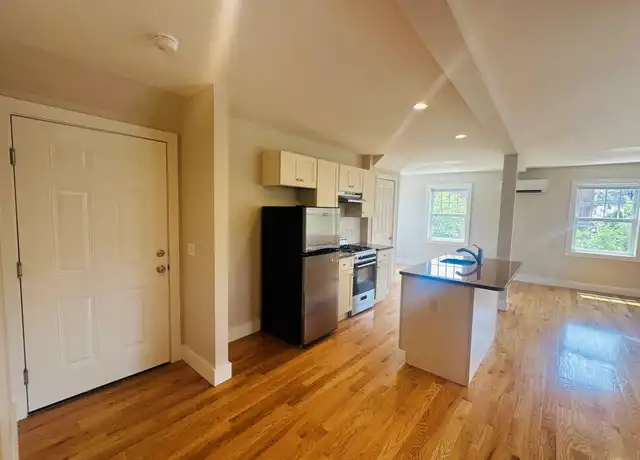 Property at 12 Main St Unit 2F, Warwick, NY, 10990, 1 bed, 1 bath, [object Object]