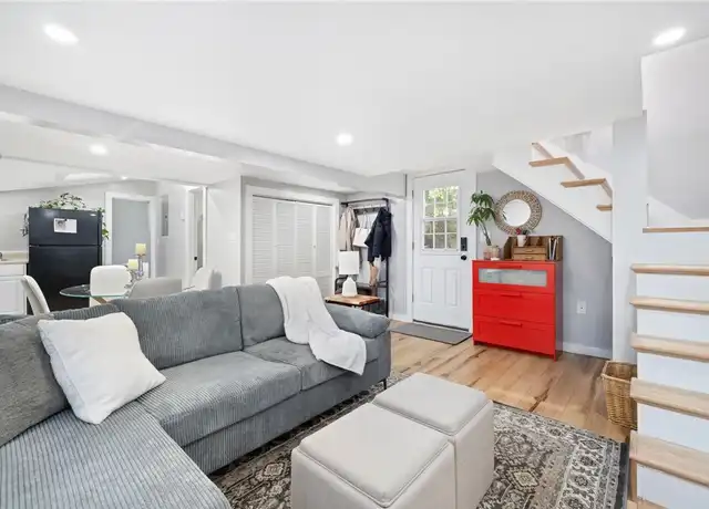 Property at 267 Green End Ave, Middletown, RI, 02842, 1 bed, 1 bath, [object Object]
