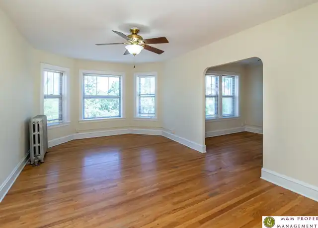 Property at 1000 S Austin Blvd Unit 1000-2E, Oak Park, IL, 60304, 2 beds, 1 bath, [object Object]