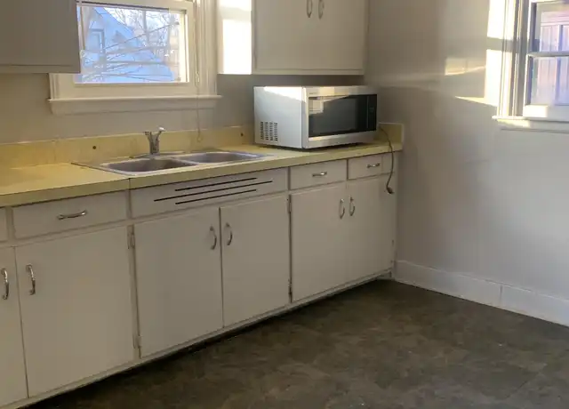 Property at 1719 3rd Ave E Unit 2, Hibbing, MN, 55746, 2 beds, 1 bath, [object Object]
