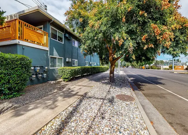Photo of 300 J St, Davis, CA 95616