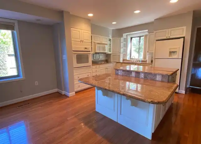Property at 10083 Windstream Dr, Columbia, MD, 21044, 3 beds, 4 baths, [object Object]