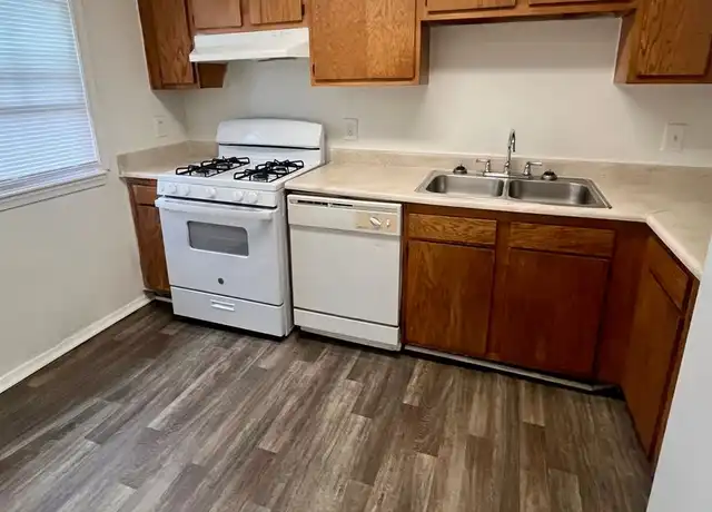 Property at 840 Lancer Dr Unit 661, Portsmouth, VA, 23701, 3 beds, 1.5 baths, [object Object]