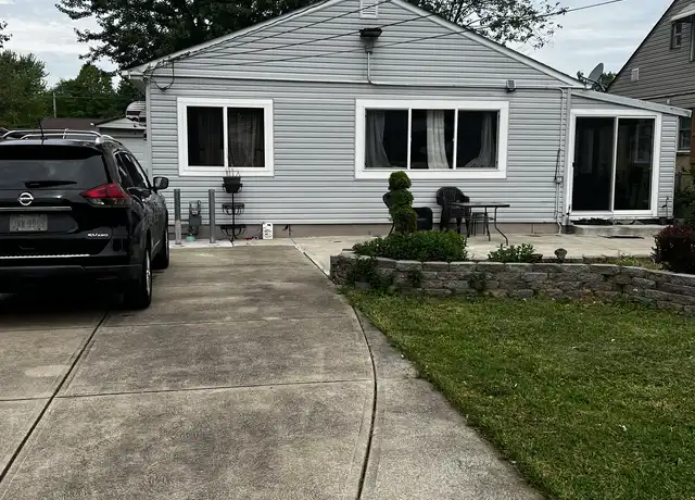 Property at 6876 Franke Rd, Middleburg Heights, OH, 44130, 3 beds, 1 bath, [object Object]
