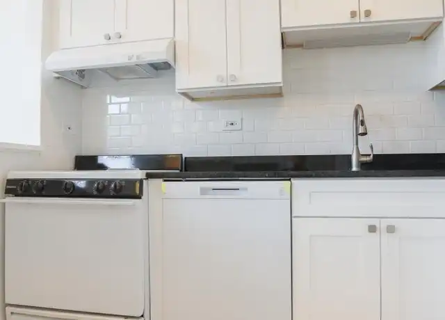 Property at 1811 N Wells St, Chicago, IL, 60614, 1 bed, 1 bath, [object Object]
