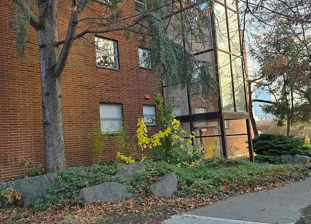 Property at Queens Oaks - 718 4th Ave N, Seattle, WA, 98109, 1 bed, 1 bath, [object Object]