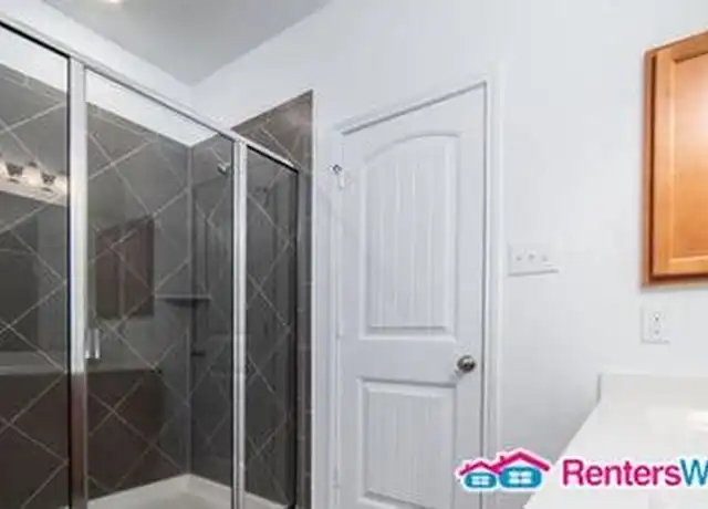 Property at 3901 Legend Hl, New Braunfels, TX, 78130, 5 beds, 2.5 baths, [object Object]
