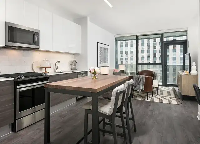 Property at Hubbard 221 - 221 W Hubbard St, Chicago, IL, 60654, 0 beds, 1 bath, [object Object]
